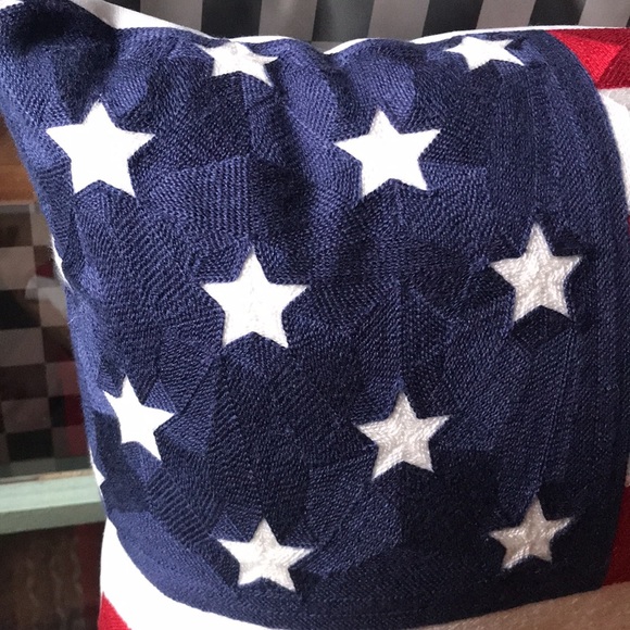 The Outdoor Living Collection by Southern Living American Flag Pillow 🇺🇸 - Picture 4 of 16